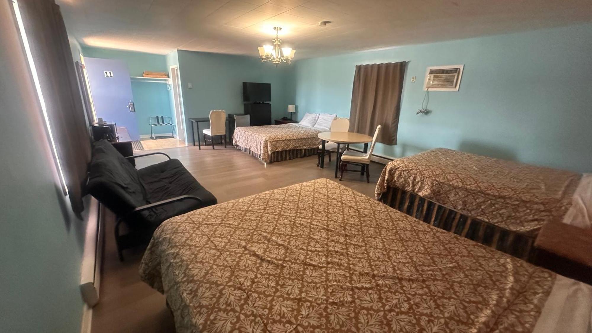 Colonial Motel Chatham-Kent Buitenkant foto